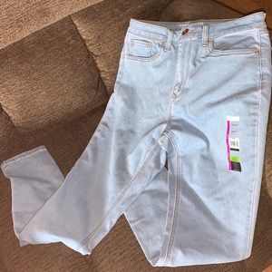 NWT No Boundries High Rise Skinny Jeans